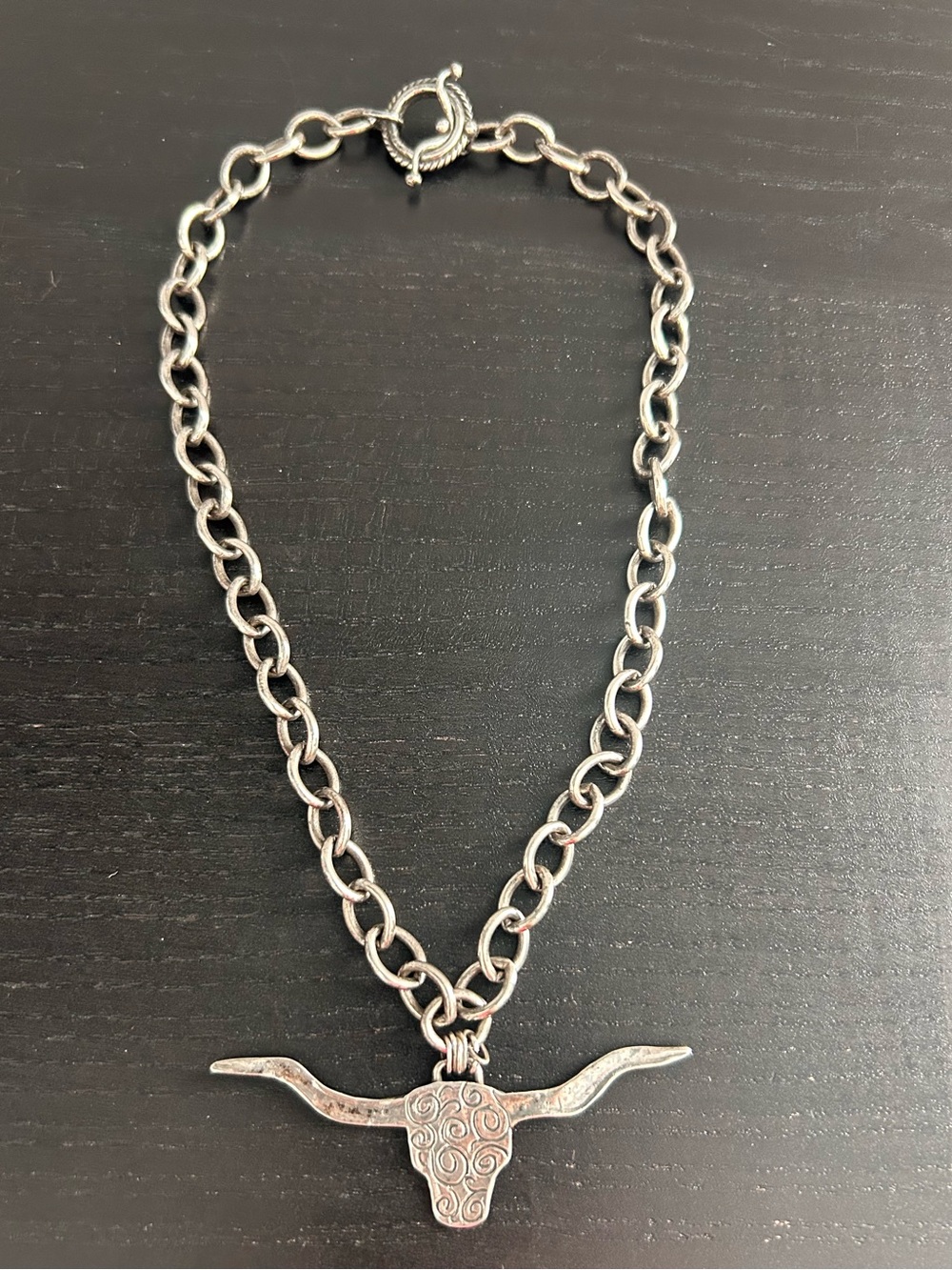 Handmade & Engraved Silver Open Oval Link 18” Necklace with Longhorn Pendant 48g